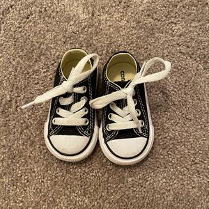 Toddler black converse